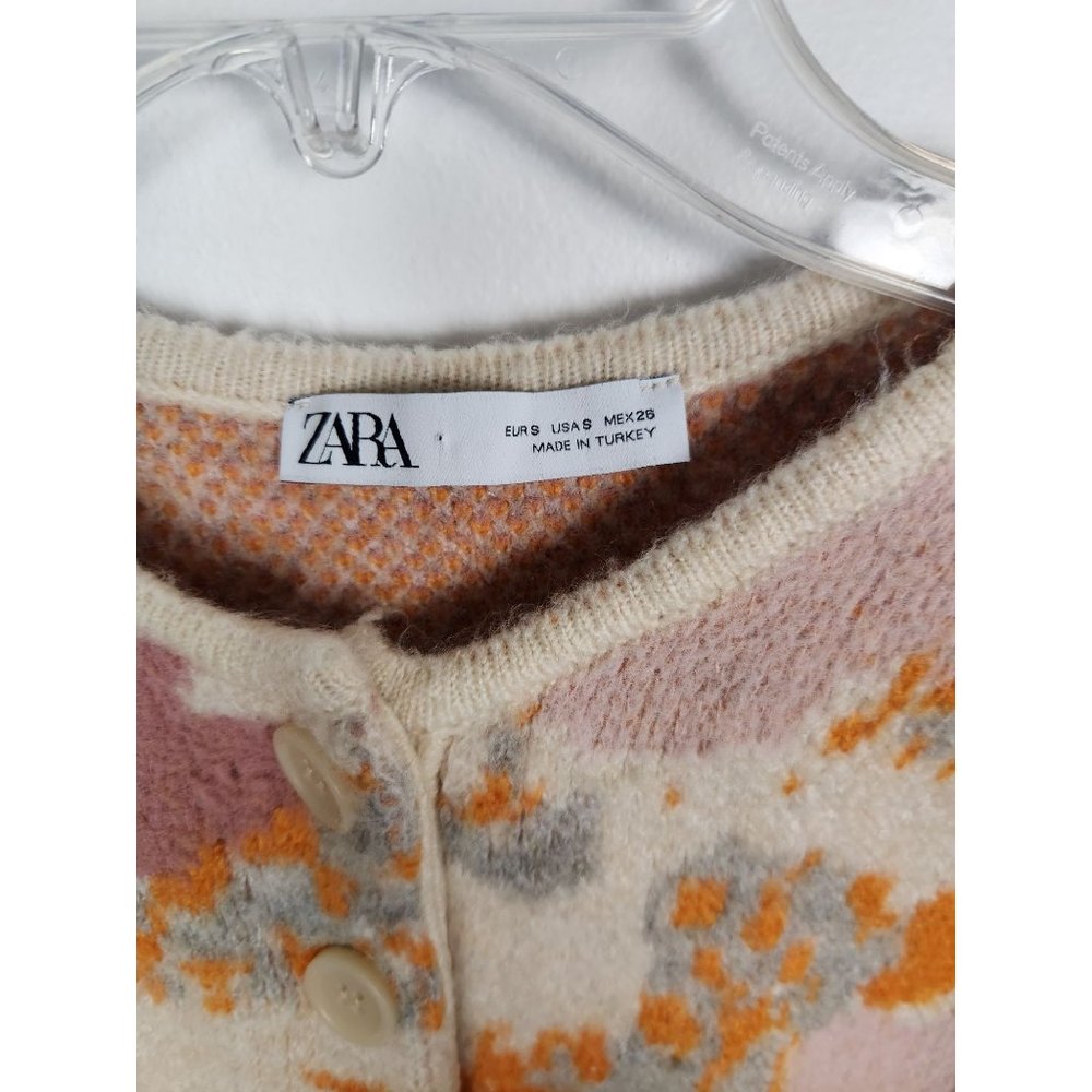 Zara Women's Sz. S Floral Crop 1/4 Button Up Sweater - Picture 2 of 5